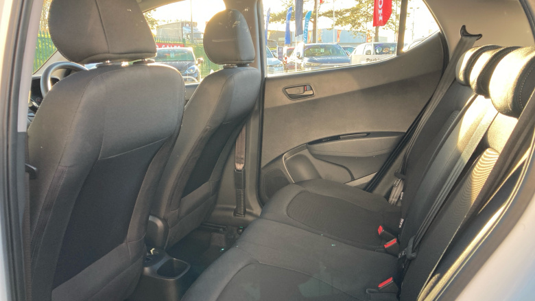 Hyundai i10 1.0 SE 5dr Petrol Hatchback